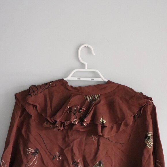 Little Moon Aritzia Ruffled V-Neck Sheer Lrg Floral Cinched Tie Front Blouse - Picture 6 of 12